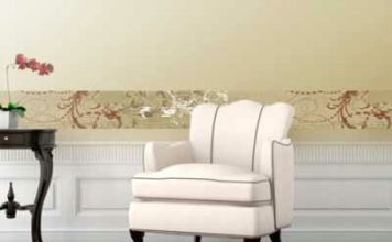 Behang sierranden opplakken