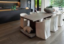 Een nieuwe eettafel en stoelen kiezen moderne eetkamer met eettafel