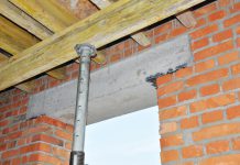 Muurdoorbraak maken muur doorbraak