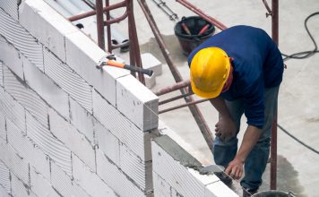 Wand van gasbetonblokken of cellenbetonblokken maken gasbeton wand maken