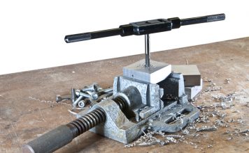 Schroefdraad tappen of snijden schroefdraad