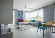 Banken en fauteuils moderne woonkamer met mooie bank