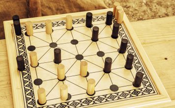 Stap-voor-stap uitleg over het ontwerpen en maken van je eigen gezelschapsspel gezelschapsspel zelf gemaakt