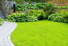 Deze 7 tuinverbouwingen maken je huis compleet tuinpad